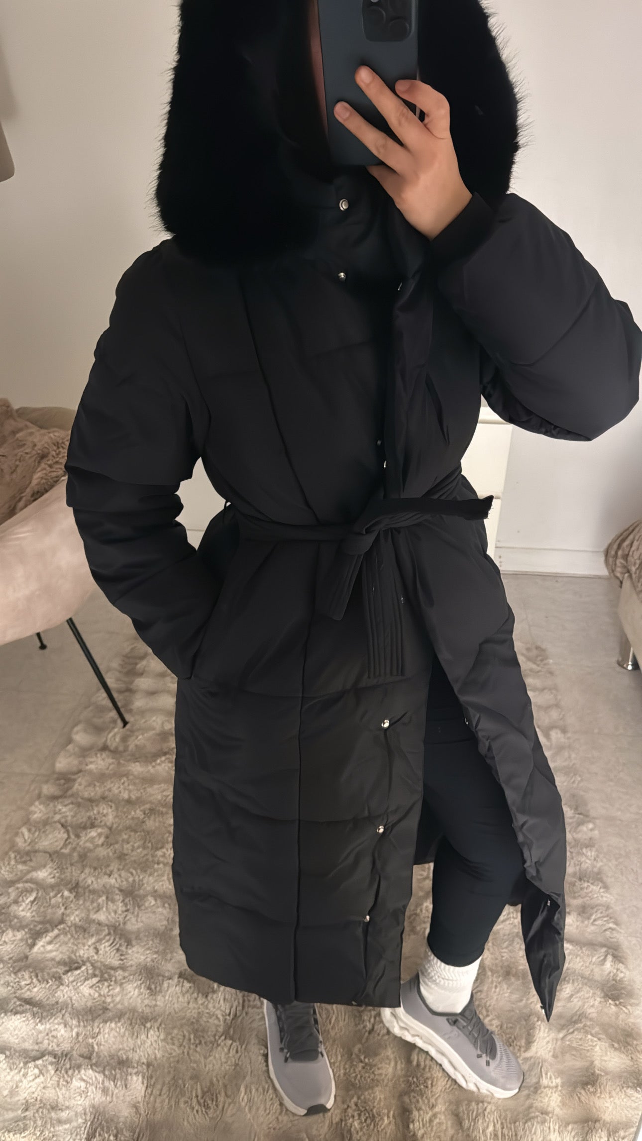 DOUDOUNE LONGUE À CAPUCHE FOURRURE NOIRE