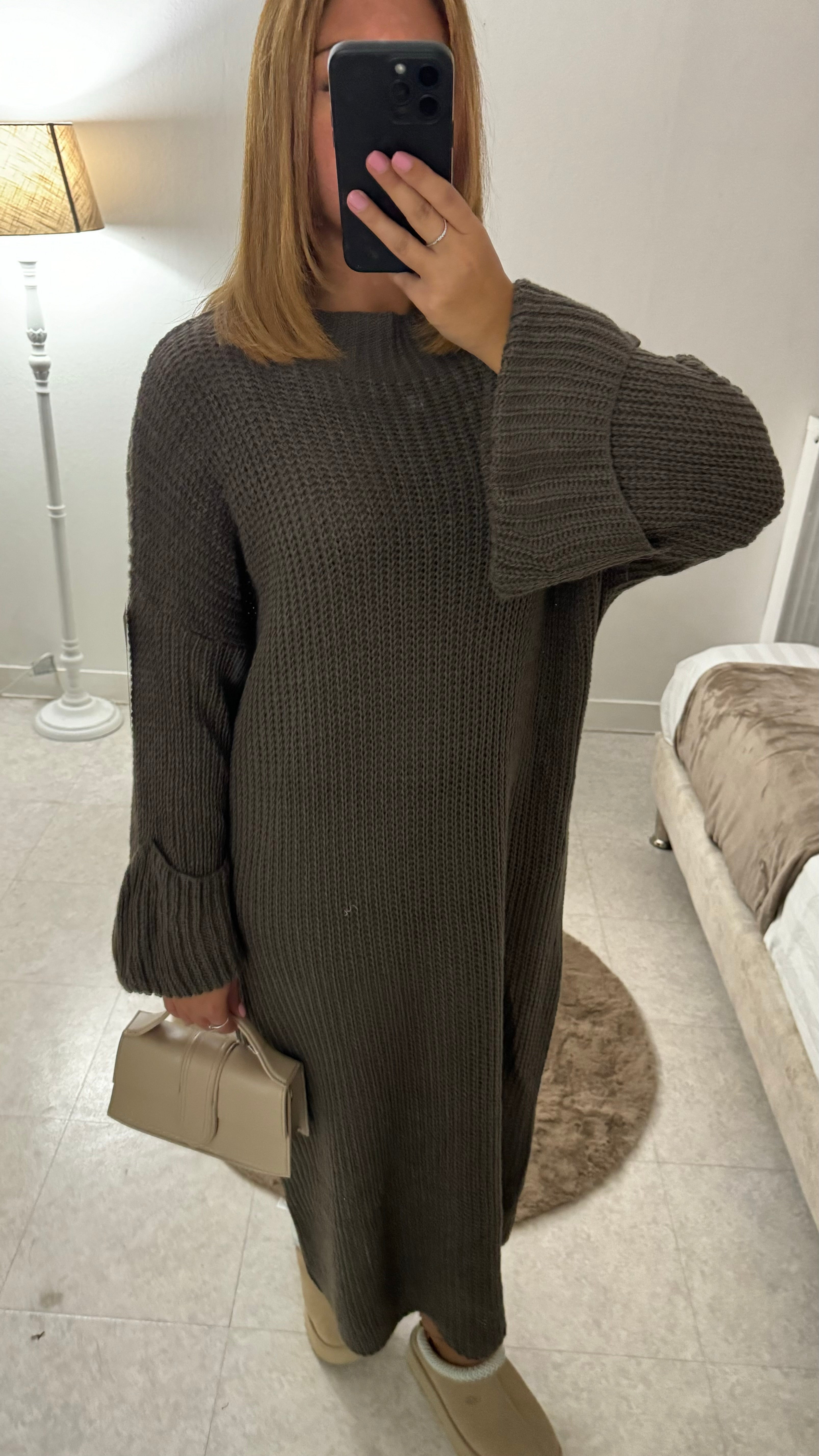 ROBE LONGUE EN MAILLE TAUPE