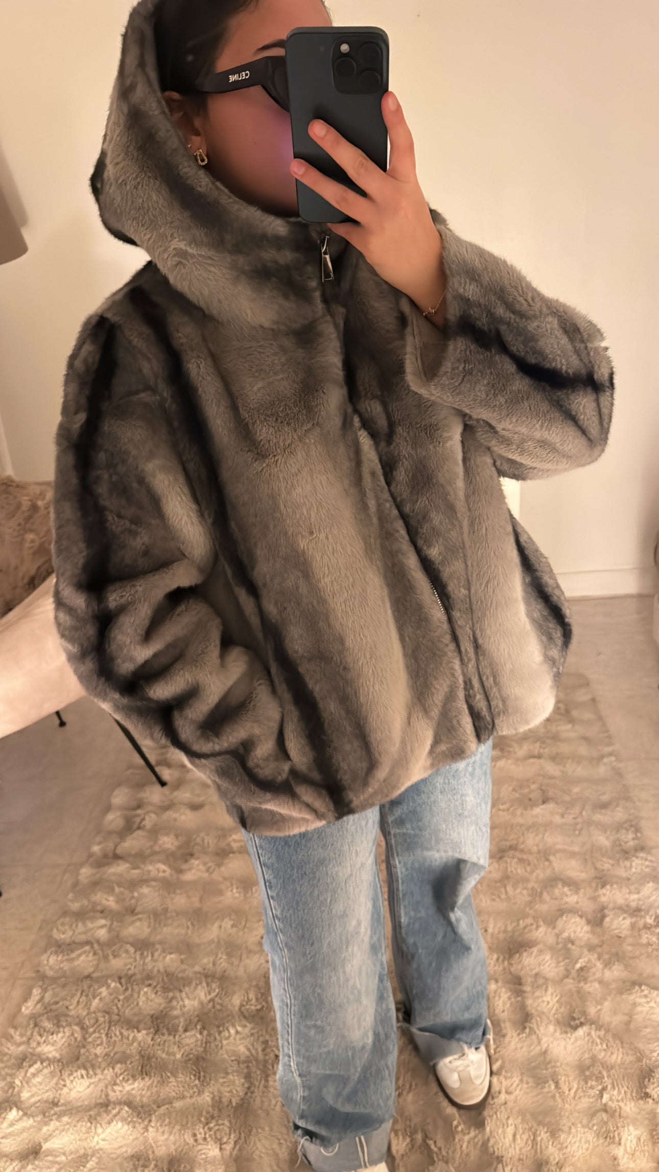 FOURRURE À CAPUCHE BI COLOR GRISE