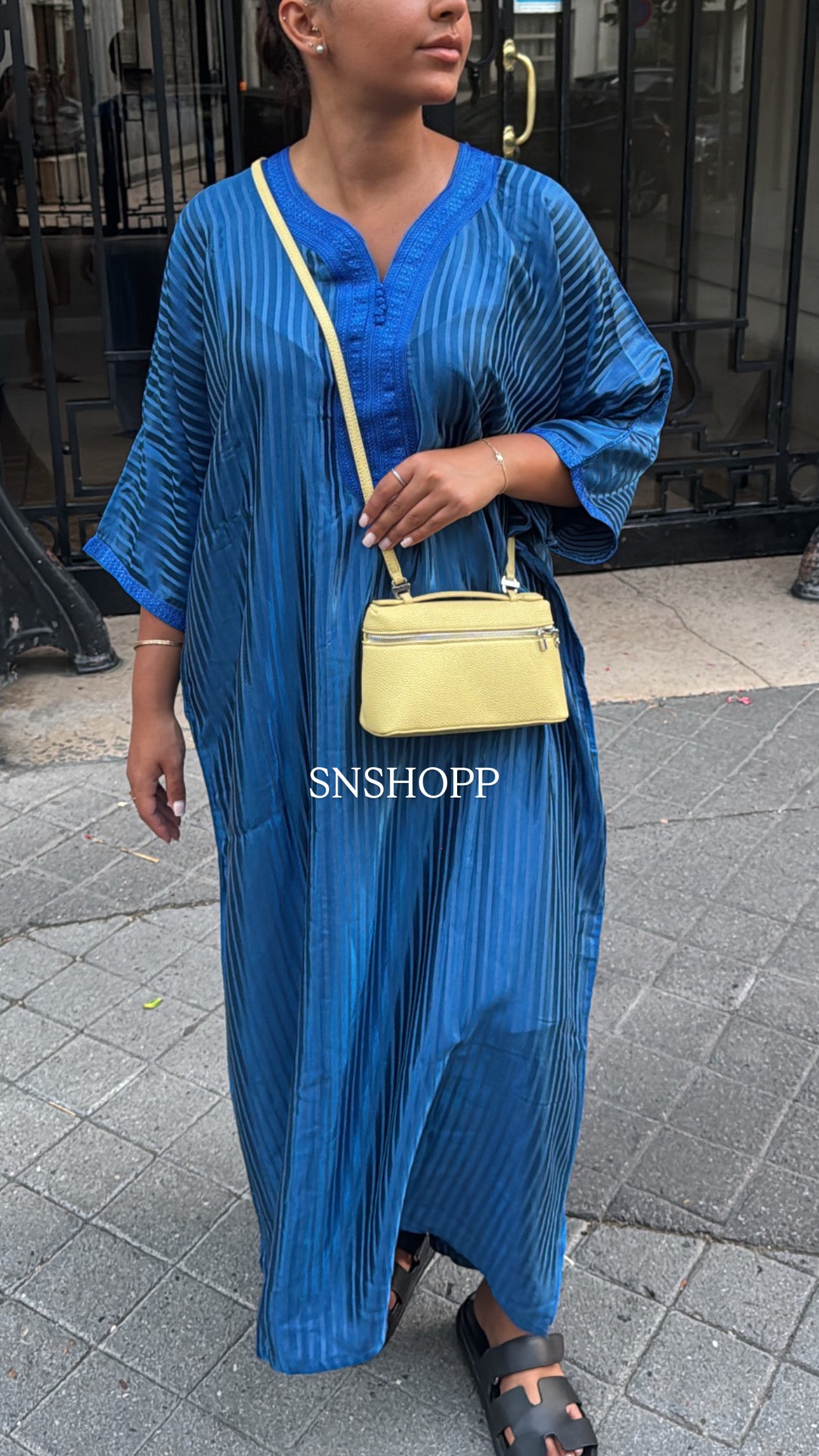 GANDOURA BELDI SATIN BLEUE ÉLECTRIQUE