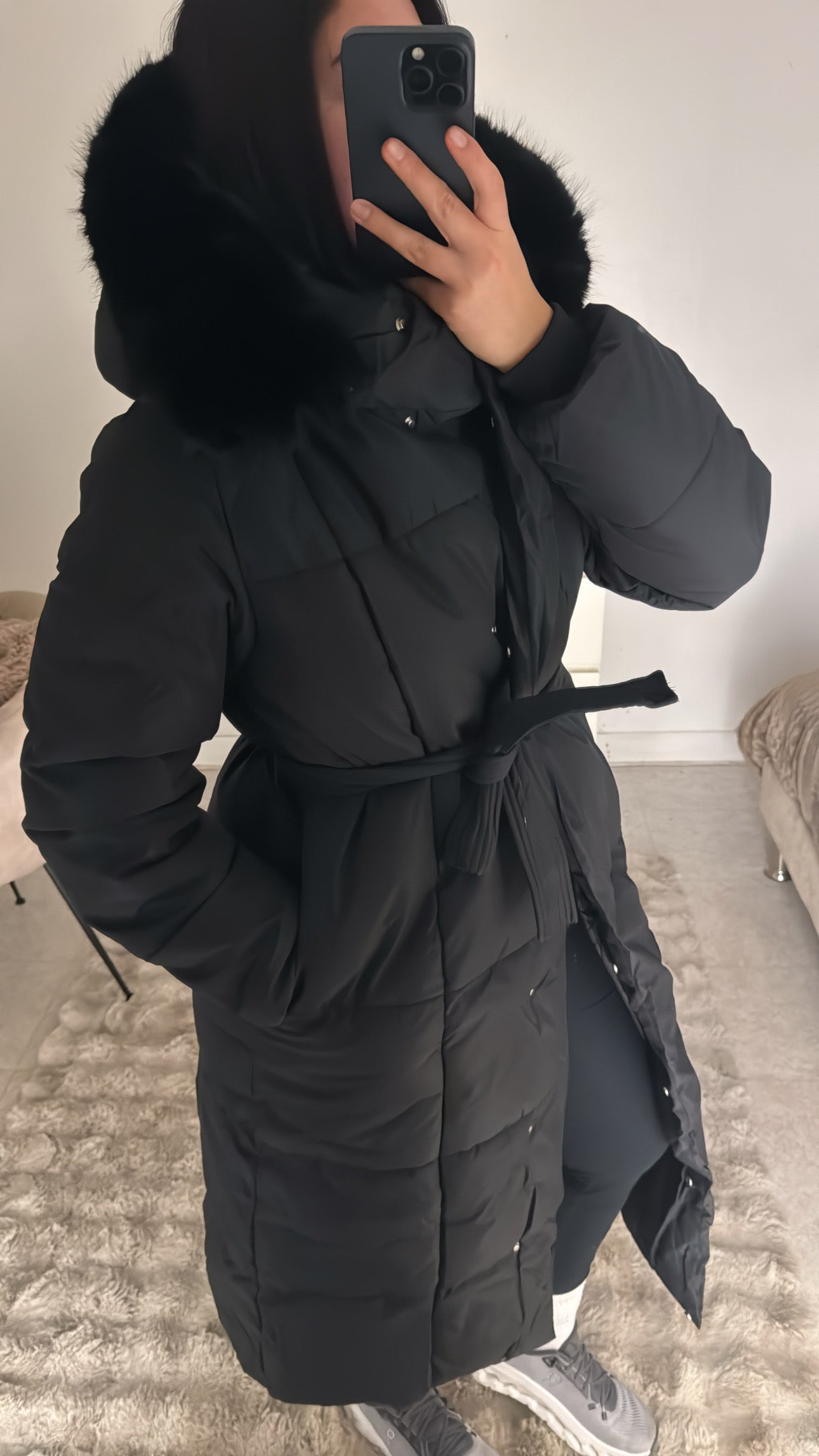 DOUDOUNE LONGUE À CAPUCHE FOURRURE NOIRE