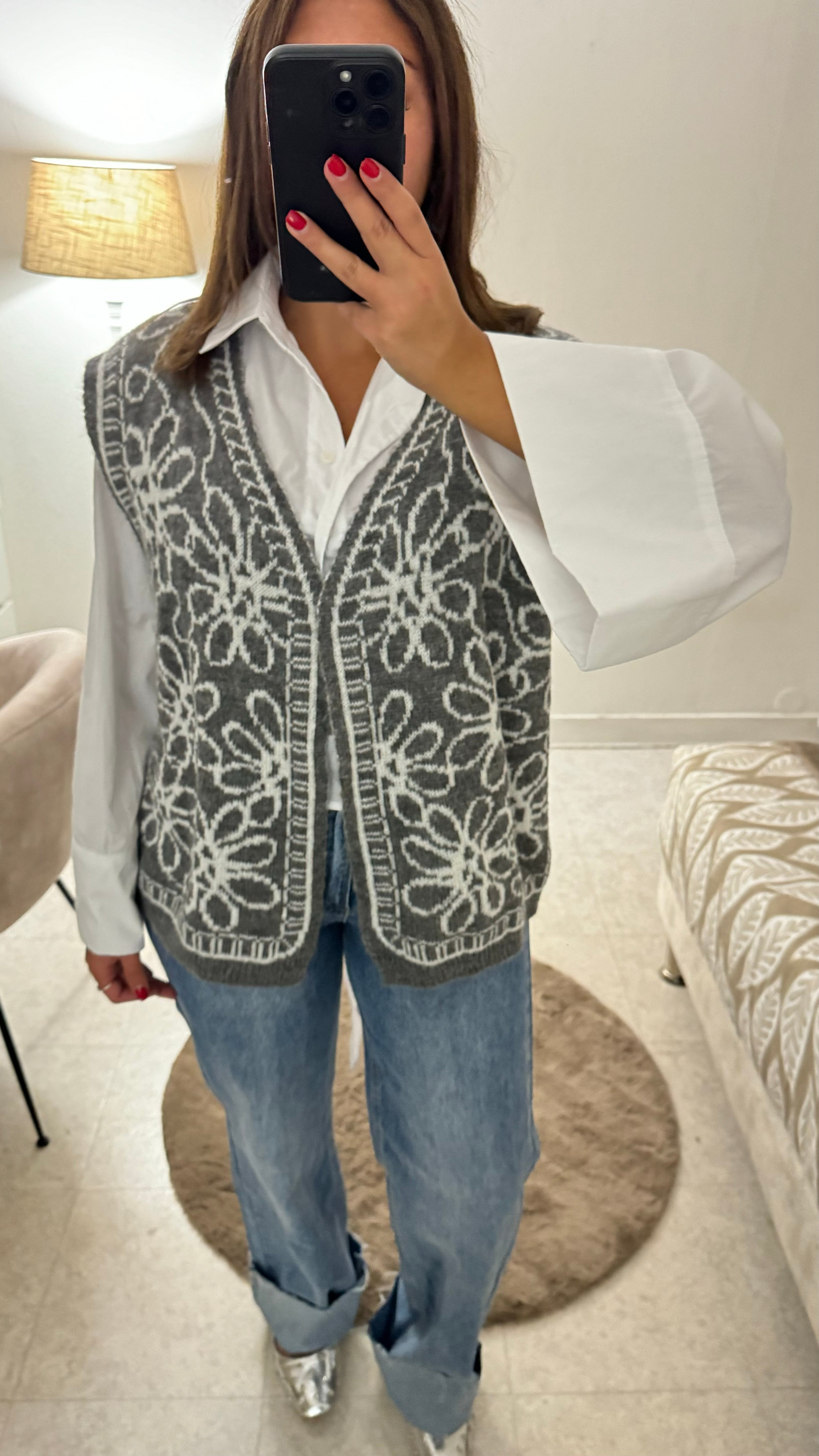 GILET SANS MANCHE FLEUR GRIS