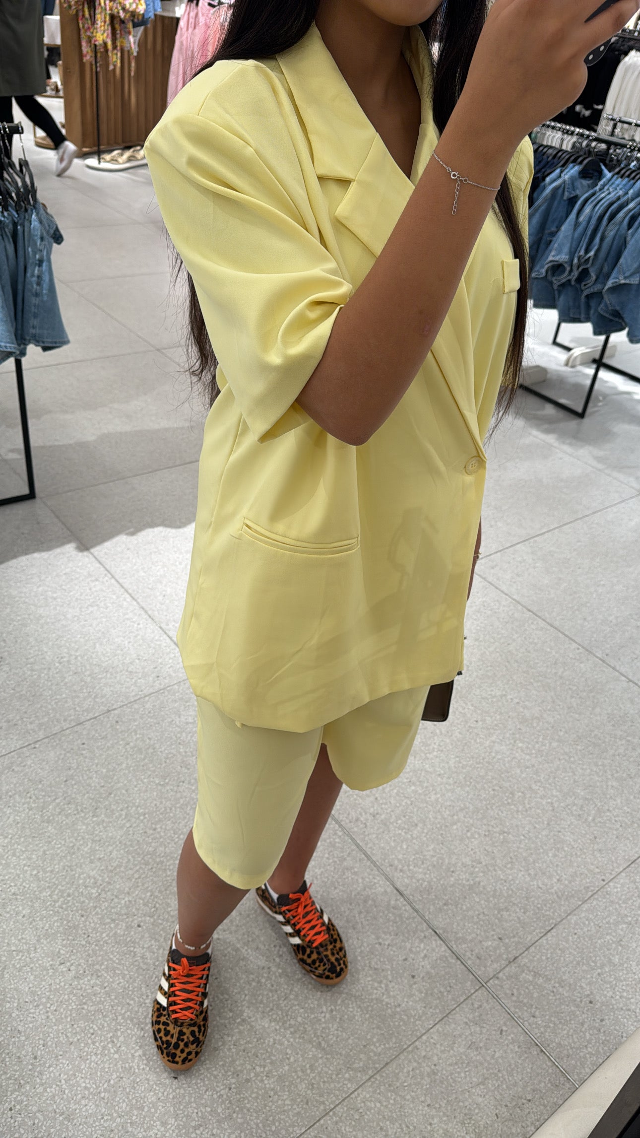 ENSEMBLE BERMUDA JAUNE