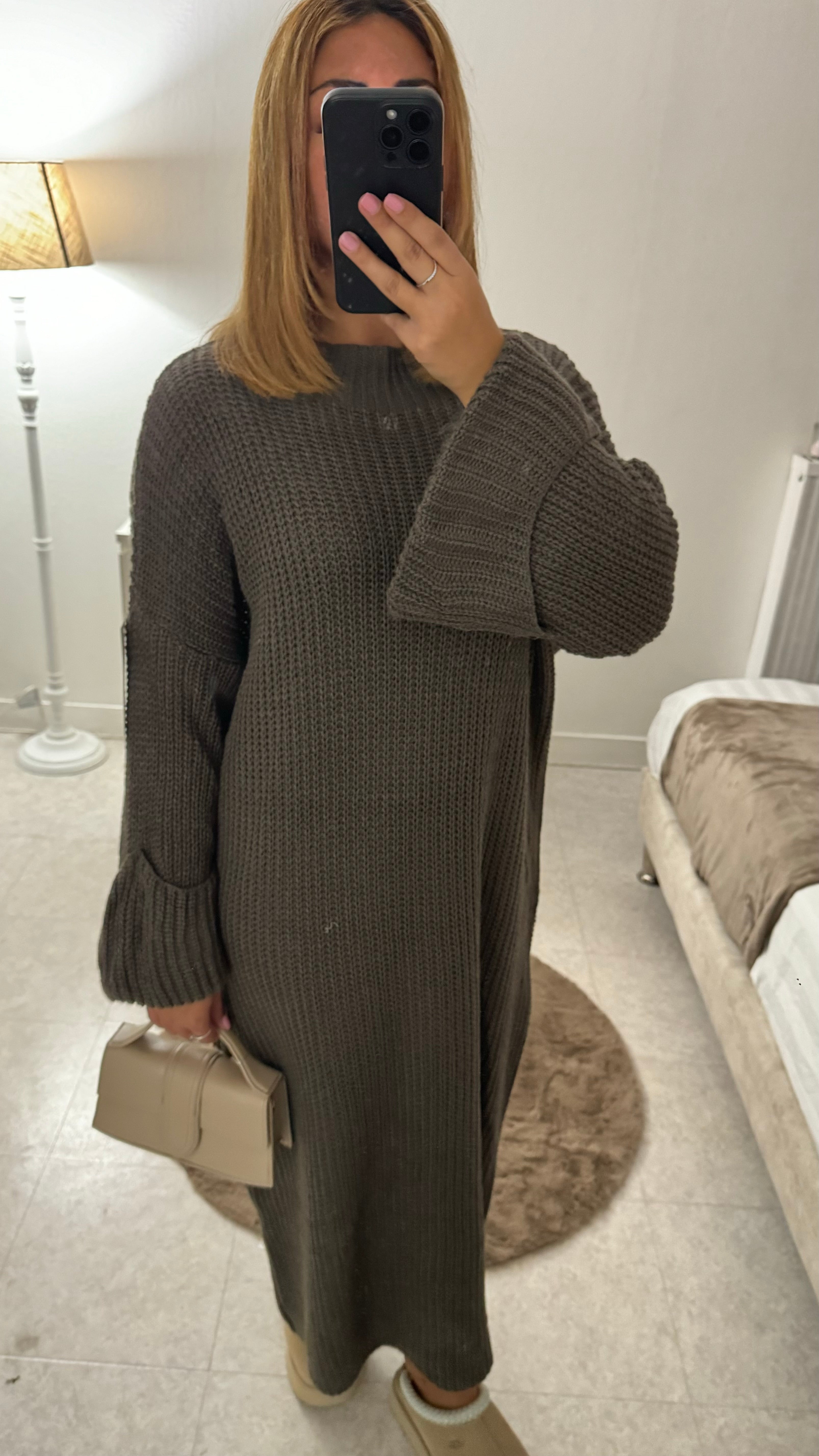 ROBE LONGUE EN MAILLE TAUPE