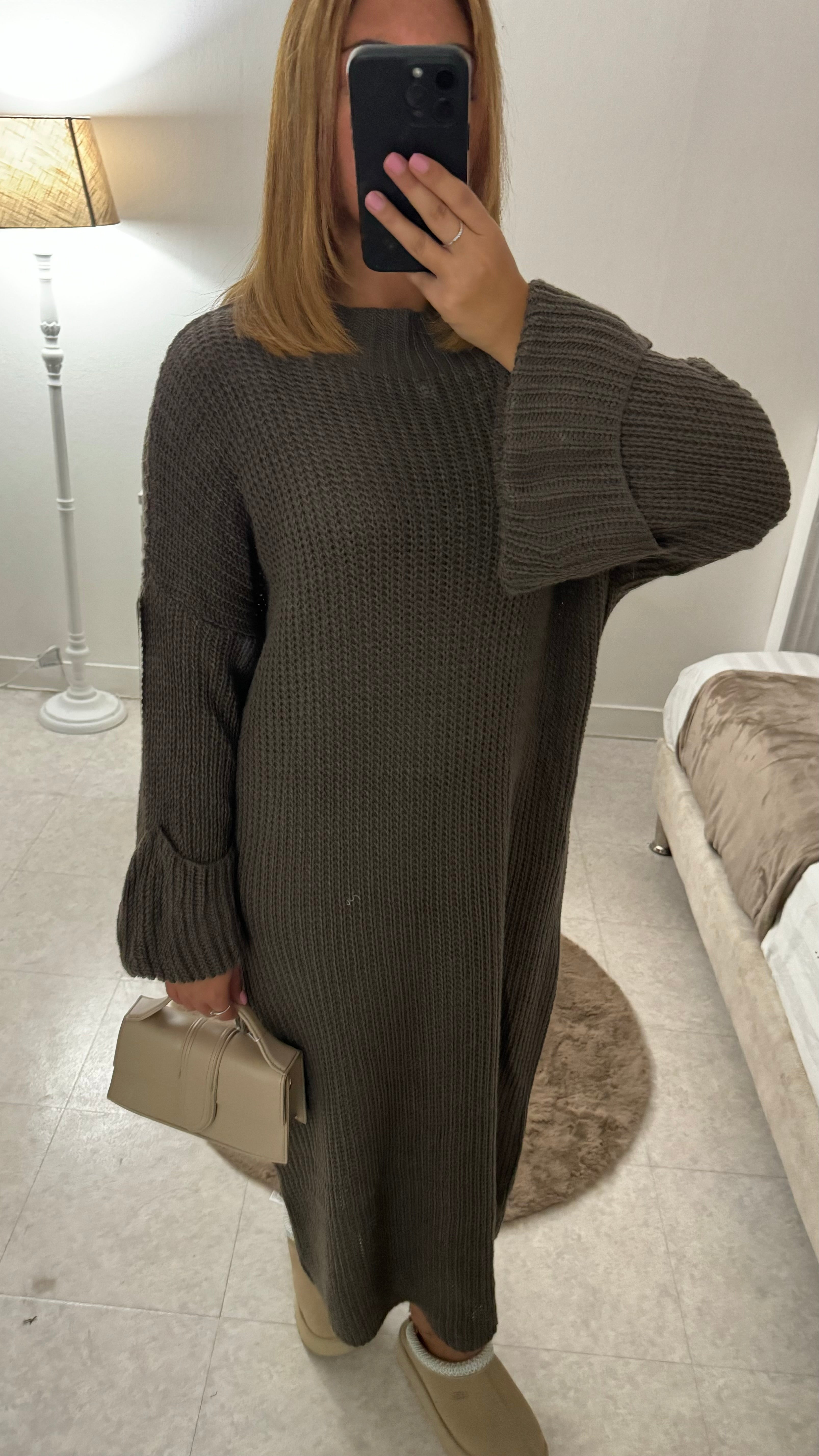 ROBE LONGUE EN MAILLE TAUPE