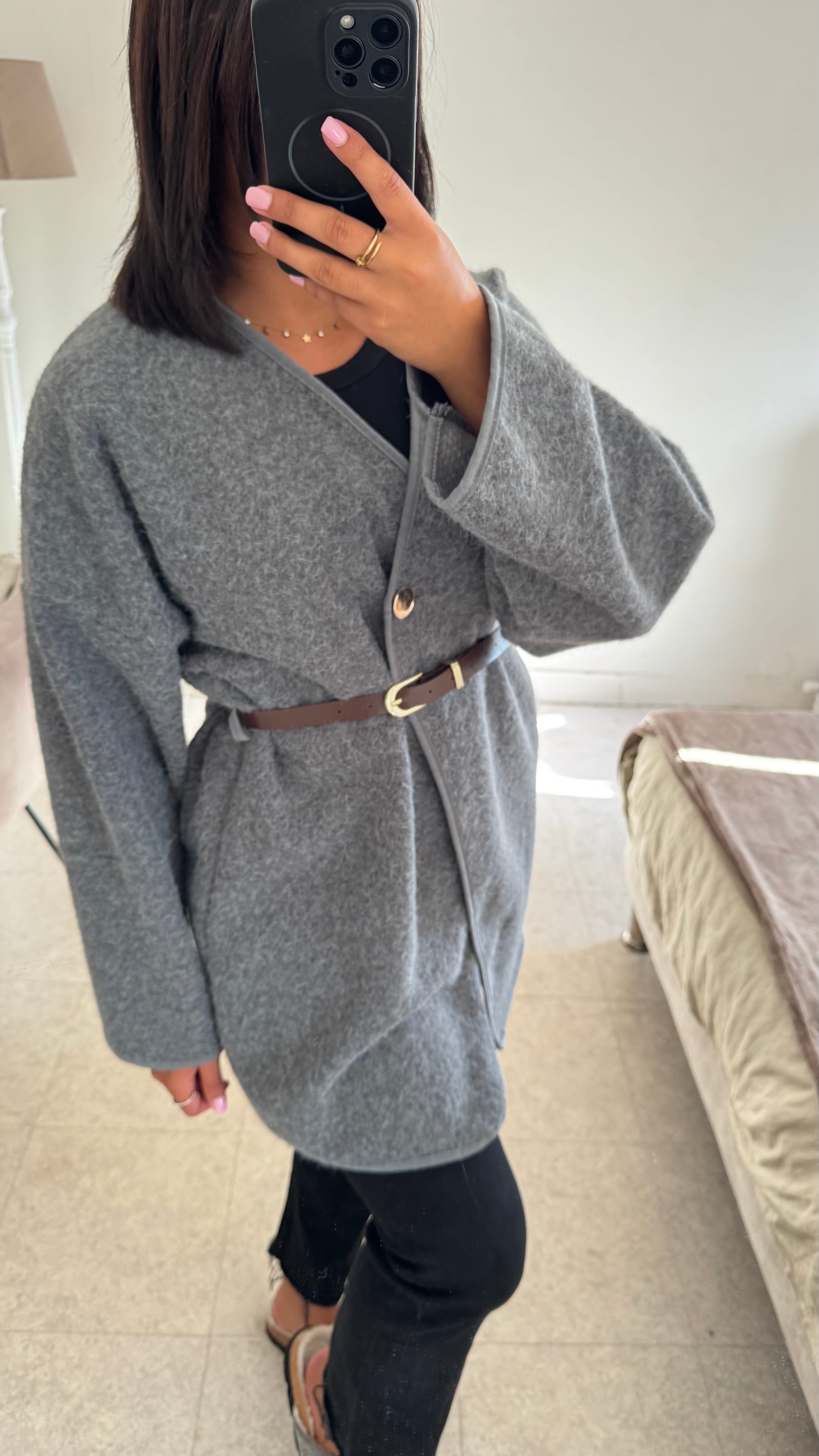 VESTE À CEINTURE GRISE