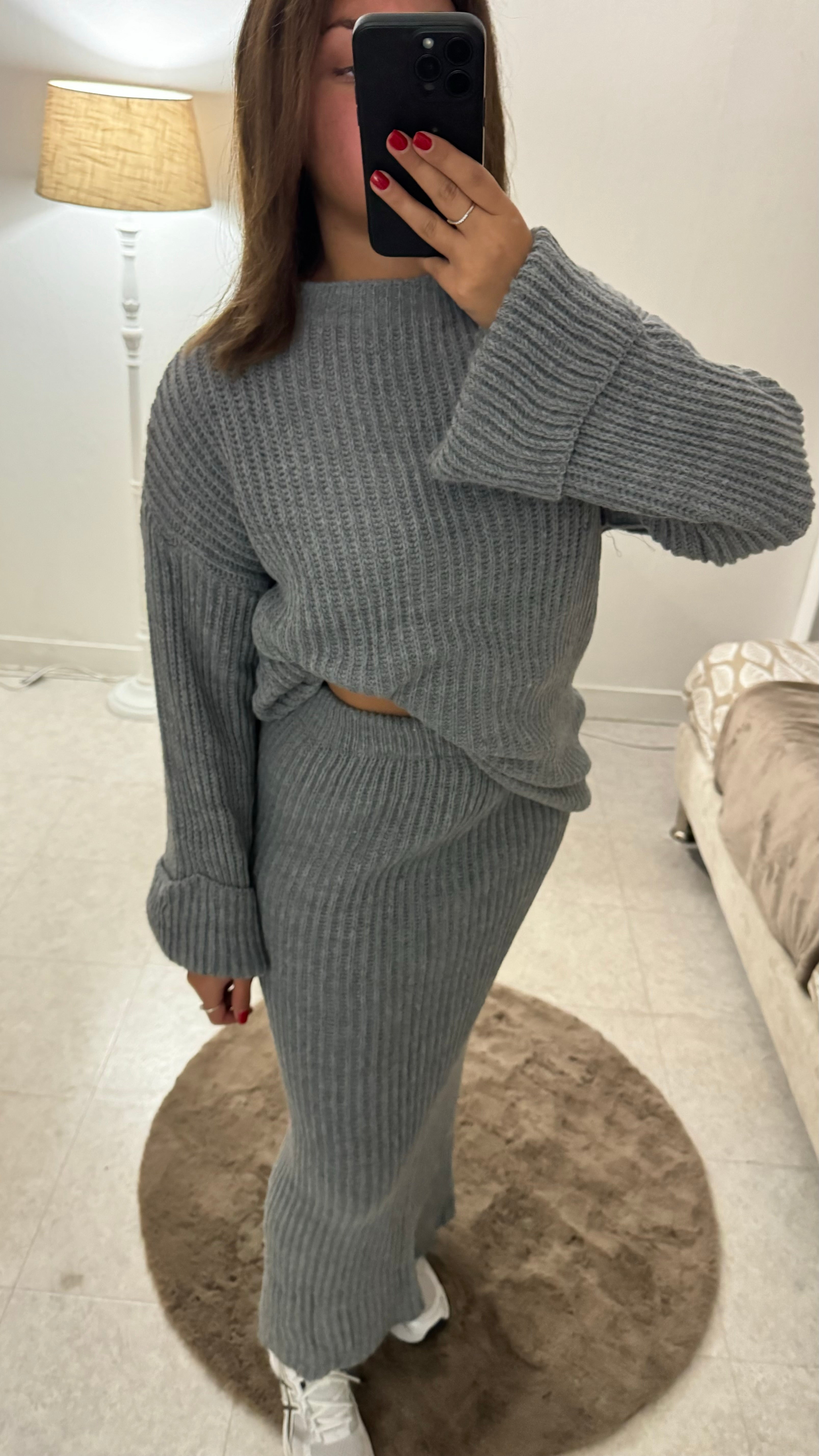 ENSEMBLE JUPE EN MAILLE GRIS