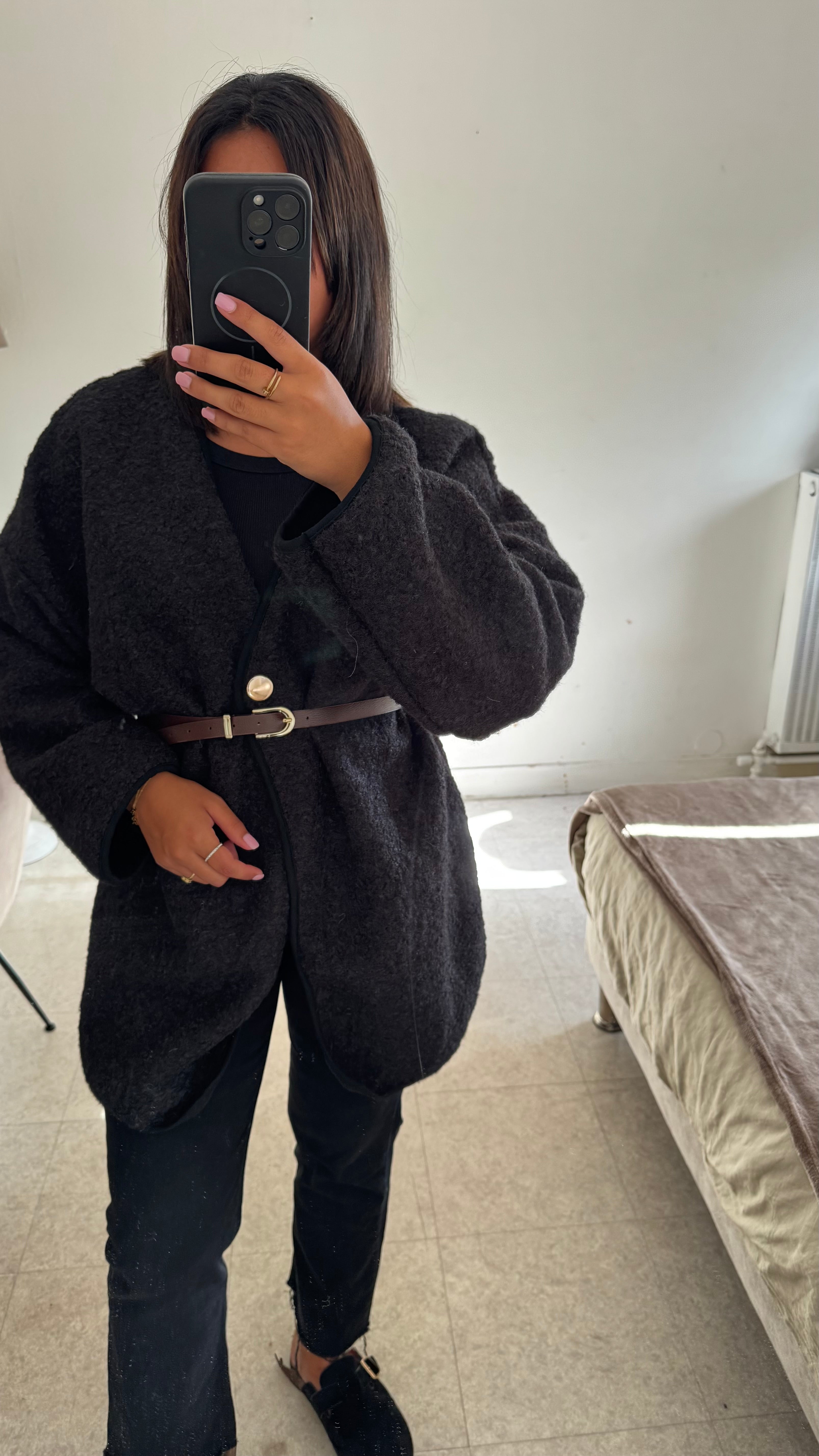 VESTE À CEINTURE NOIRE